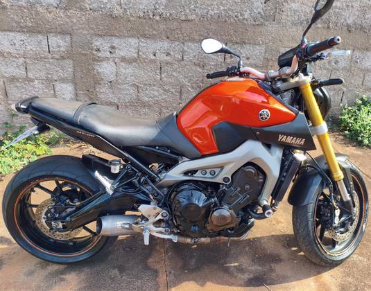 YAMAHA MT-09 